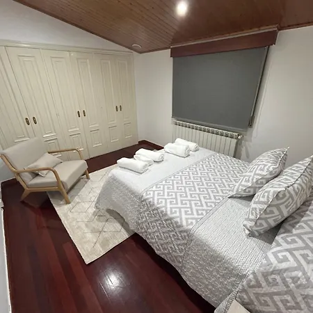 Casa Robleda, Piscina Privada Cubierta Y Jacuzzi Holiday home Vigo