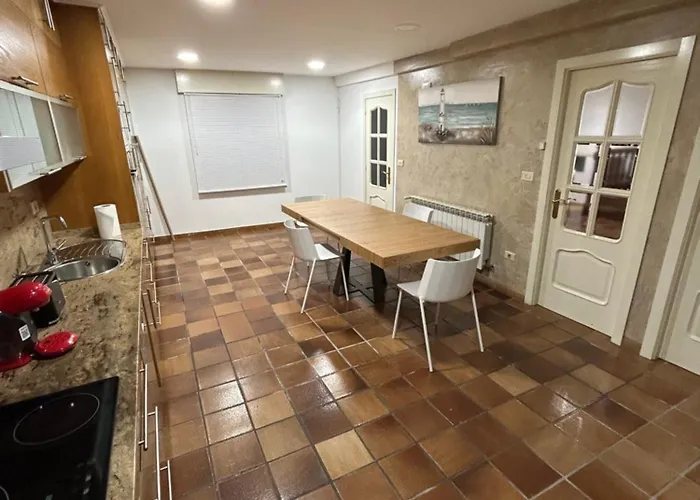 Prázdninový dům Casa Robleda, Piscina Privada Cubierta Y Jacuzzi *