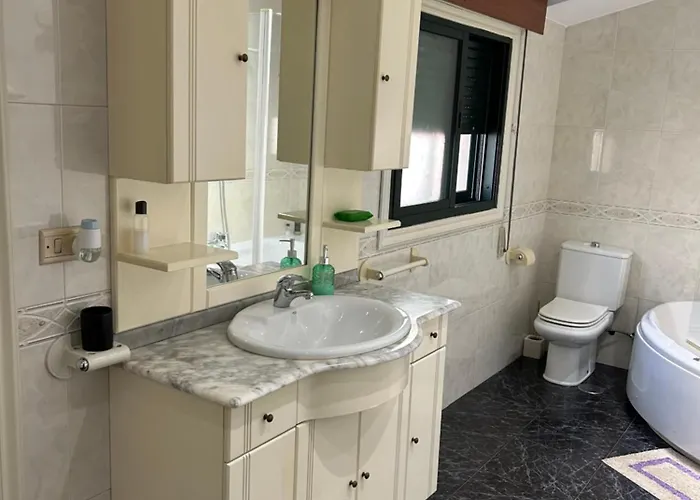 別荘 Casa Robleda, Piscina Privada Cubierta Y Jacuzzi ヴィーゴ